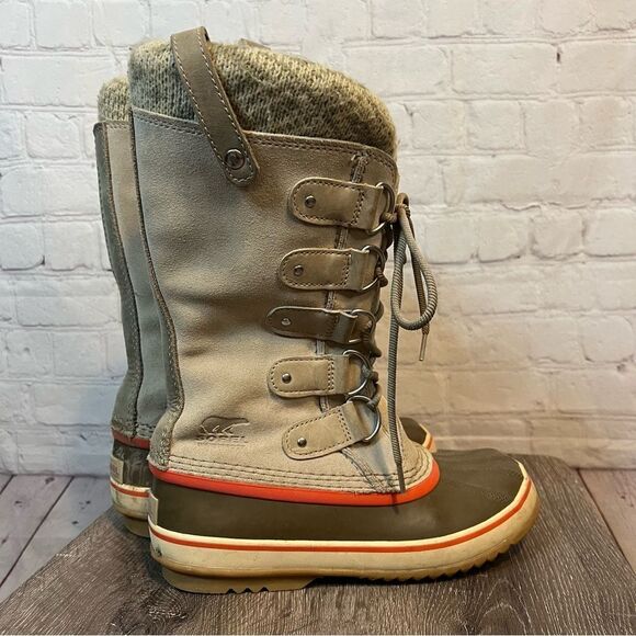 Sorel Joan of Arctic Boots size 8 - Picture 7 of 9